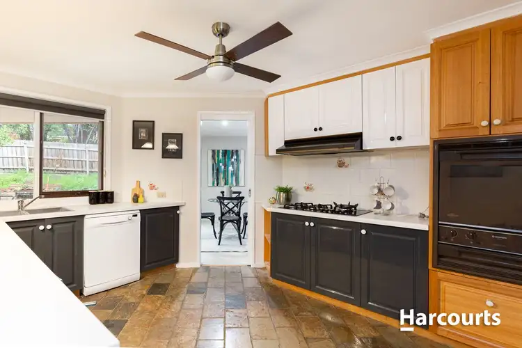 Fifth view of Homely house listing, 2 Mckay Close, Berwick VIC 3806