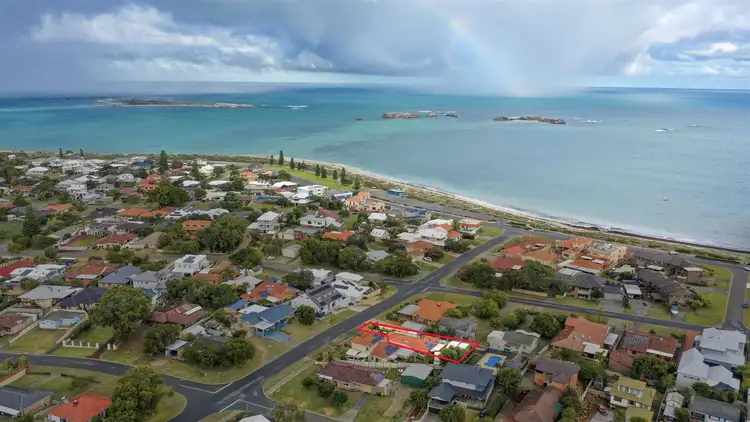 8a Liverpool Street, Shoalwater WA 6169