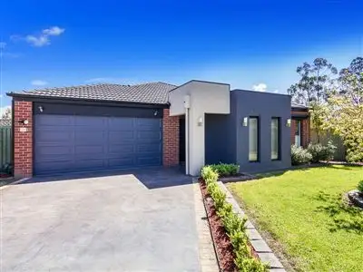 9 Carlile Court, Drouin VIC
