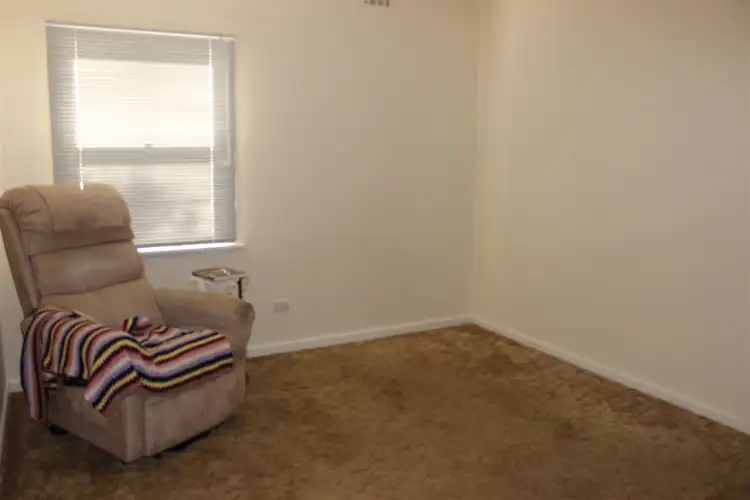 Sixth view of Homely house listing, 4 McKenzie Street, Alexandra VIC 3714