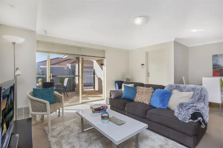 14 Goulburn Approach, Hammond Park WA 6164