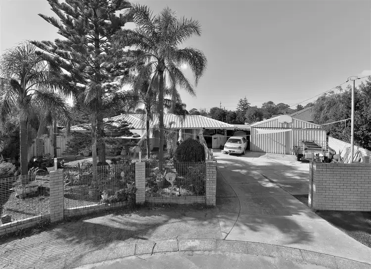 10 Warbrook Place, Coodanup WA 6210