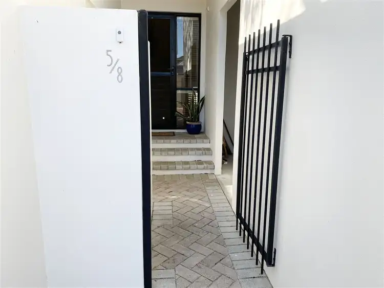 5/8 Bethnal Green, Joondalup WA 6027