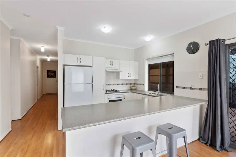 Fifth view of Homely house listing, 2 Hanna Close, Hackham SA 5163