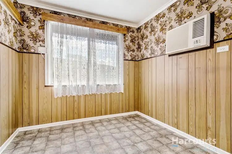 Fifth view of Homely house listing, 4 Tobruk Court, Lalor VIC 3075