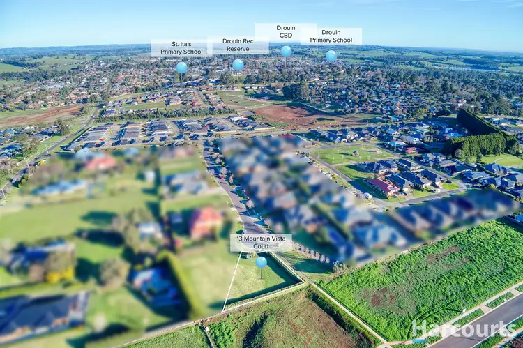 13 Mountain Vista Court, Drouin VIC 3818