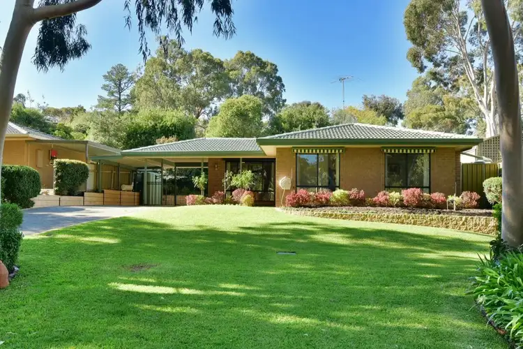 30 Crossing Road, Aberfoyle Park SA 5159