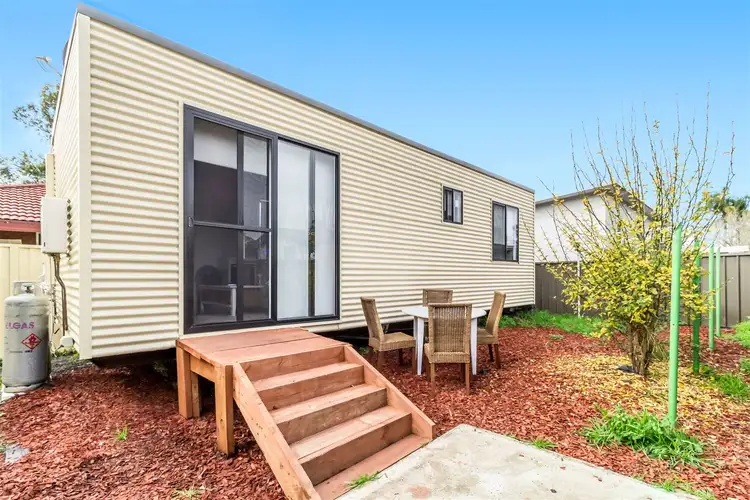 18 Melanesia Avenue, Lethbridge Park NSW 2770