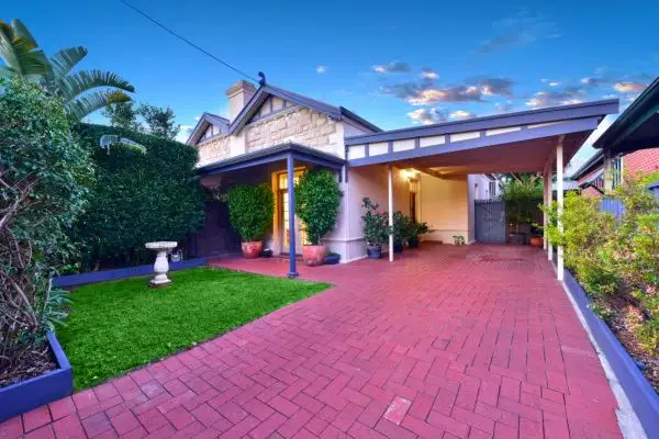 30 Penzance Street, Glenelg SA 5045
