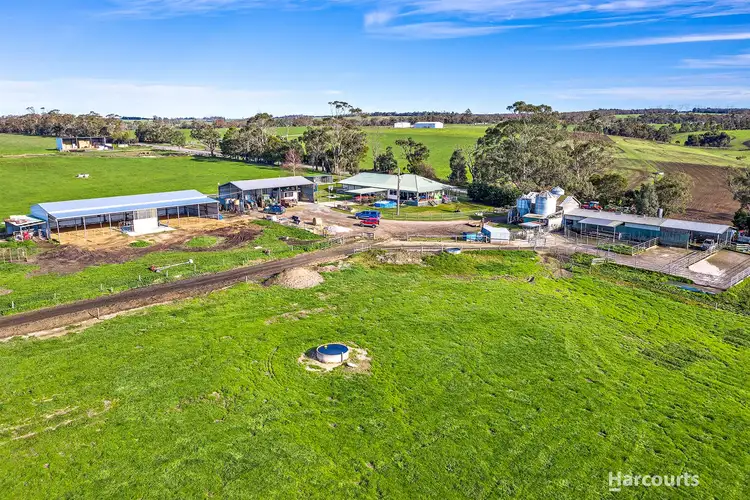102 Daveys Road, Willow Grove VIC 3825