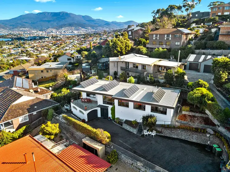 27 Nankoor Crescent, Howrah TAS 7018