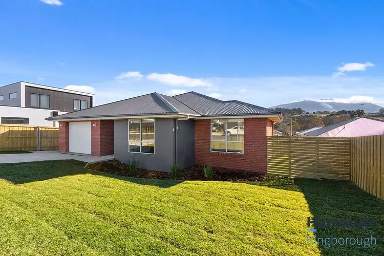 3 Guthrie Street