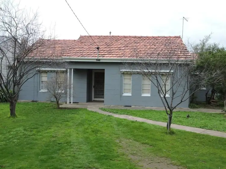 12 Baird Street, Ararat VIC 3377