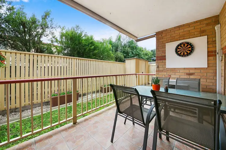2/169 Flower Street, Northgate QLD 4013