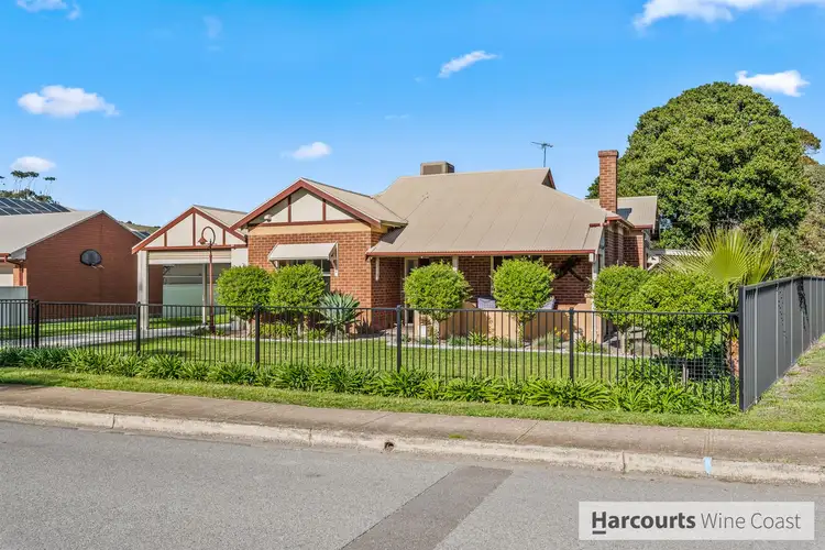 2 Hall Crescent, Old Noarlunga SA 5168