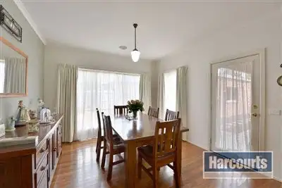 Fifth view of Homely house listing, 4 Bushy Court, Langwarrin VIC