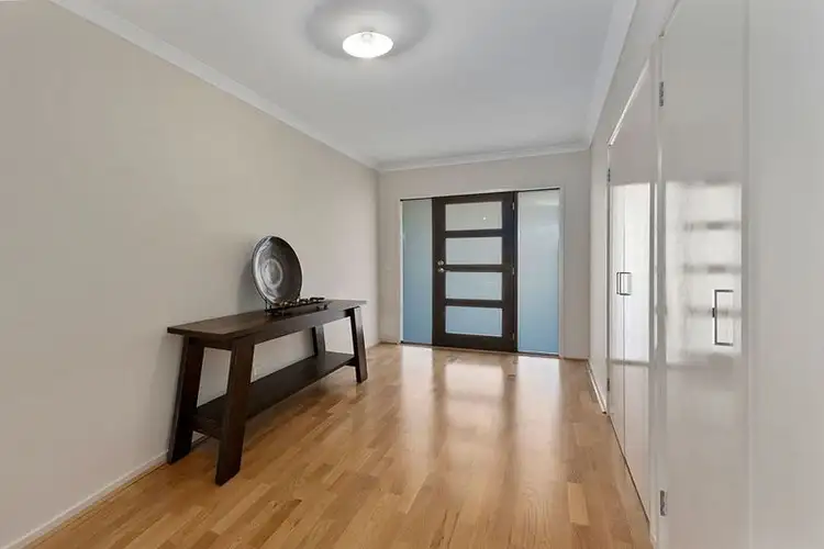 Second view of Homely house listing, 5 Georgia Place, Wangaratta VIC 3677