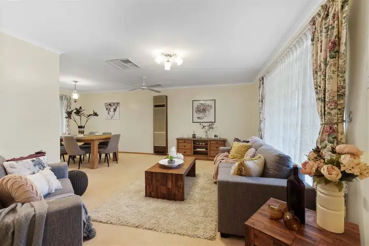 6 Corro Street, Aberfoyle Park SA 5159