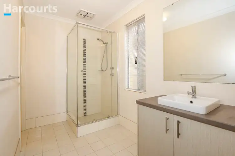 Fourth view of Homely house listing, 5 Descanso Loop, Aubin Grove WA 6164