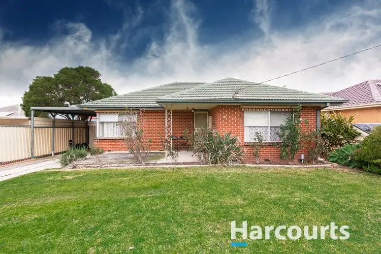 18 Sabine Ave, Dandenong North VIC 3175
