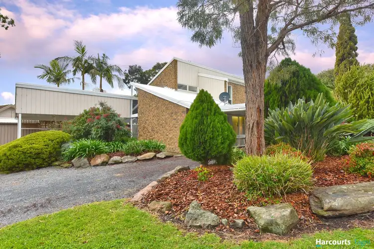 1 Grassdale Rise, Aberfoyle Park SA 5159