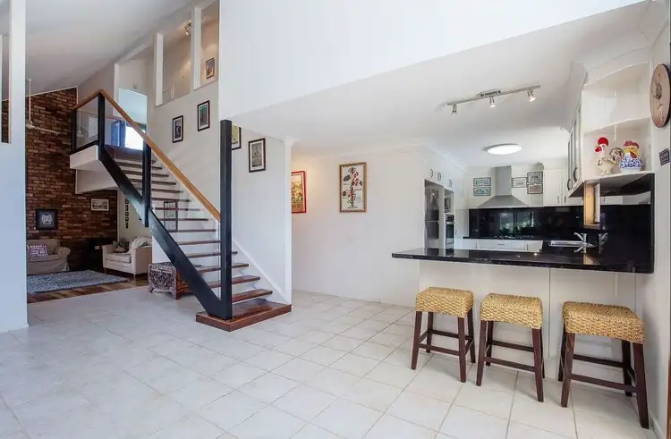 21 Mingaletta Drive, Ashmore QLD 4214