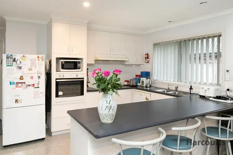 Fifth view of Homely house listing, 3 Ellen Close, Warragul VIC 3820