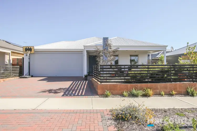 16 Yewers Drive, Champion Lakes WA 6111
