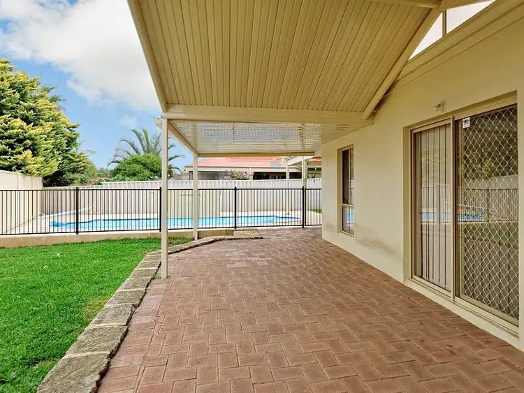 Seventh view of Homely house listing, 8 Zuvela Court, Murdoch WA 6150