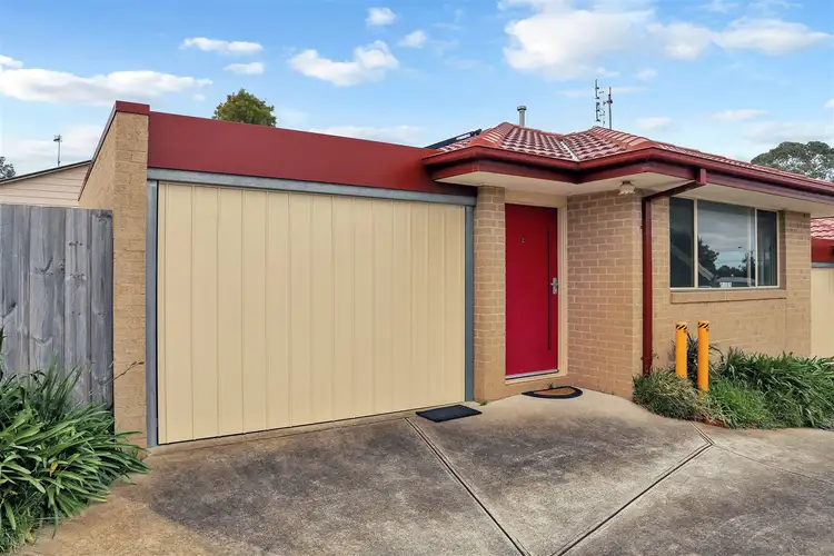 Main view of Homely unit listing, 2/4 Owen Street, Leongatha VIC 3953