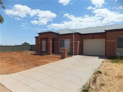 3/174 Woods Street, Donald VIC 3480