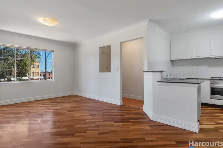 10/2 Plaistow Street, Joondalup WA 6027