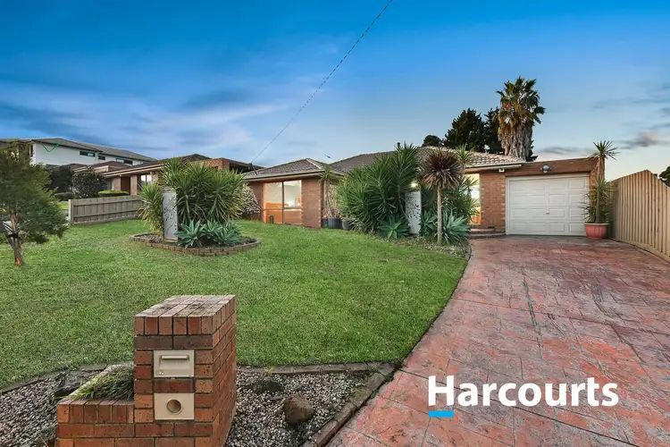32 Michelle Drive, Hampton Park VIC 3976