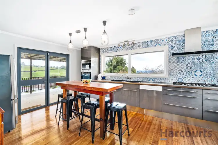 24 Elizabeth Street, Penguin TAS 7316
