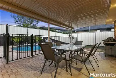 Second view of Homely house listing, 5 Ash Court, Carindale QLD 4152