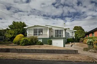 5 Croft Avenue, Devonport TAS 7310