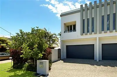 2/21 Scoter Avenue, Paradise Point QLD 4216