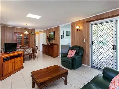 38 Jean St, Woodridge QLD 4114