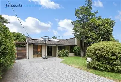 11 Phillip Grove, Kalamunda WA 6076