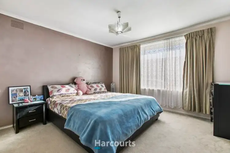 Sixth view of Homely house listing, 5 Chateau Avenue, Narre Warren VIC 3805