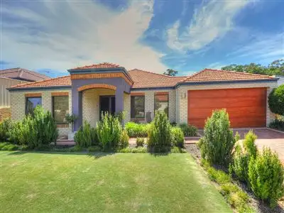 13 Ballard Meander, Lakelands WA