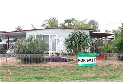 11 Woodiwiss Avenue, Cobar NSW 2835