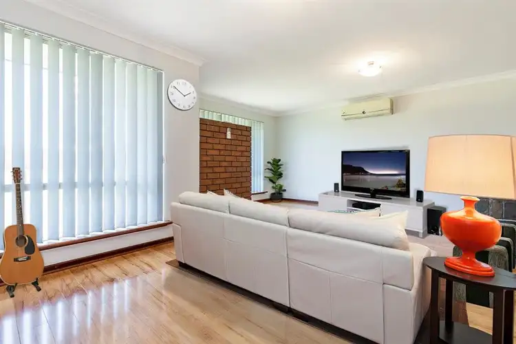 21 Lyrebird Way