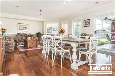 Sixth view of Homely house listing, 8 Tara Park Close, Narre Warren North VIC 3804