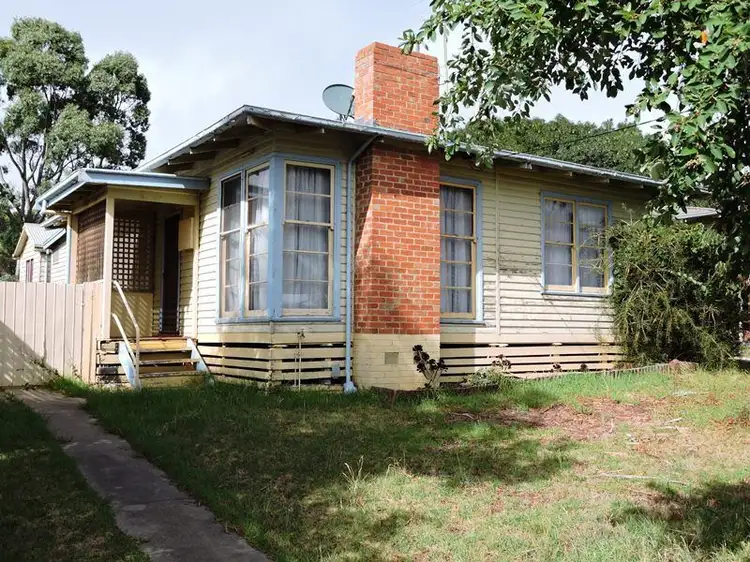 36 Churchill Ave, Ararat VIC 3377