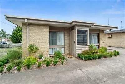 1/18 Beatty Parade, Mornington VIC 3931