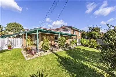 Second view of Homely house listing, 15 Paranda Court, Vermont VIC 3133