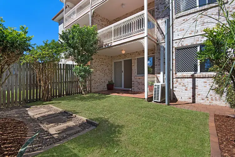 1/10 Surrey Street, Nundah QLD 4012