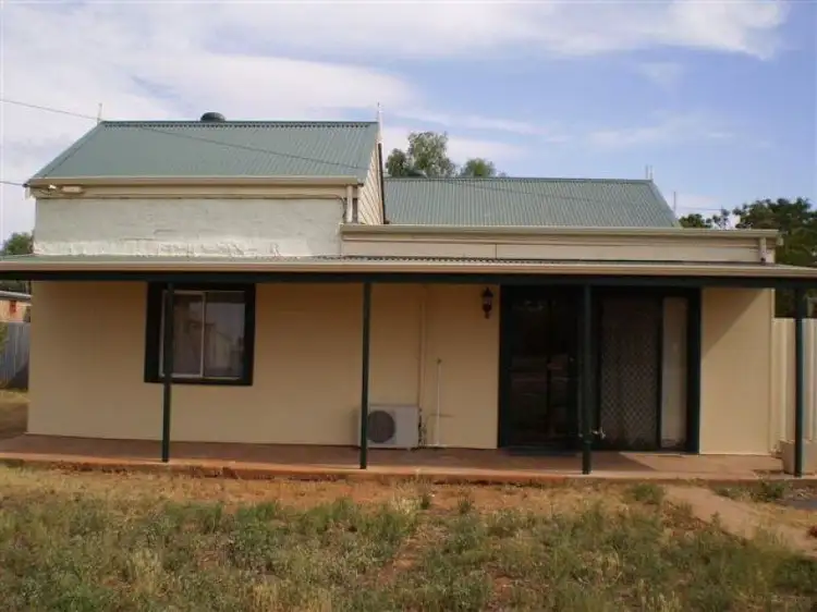 32 Kitchener Street, Peterborough SA 5422