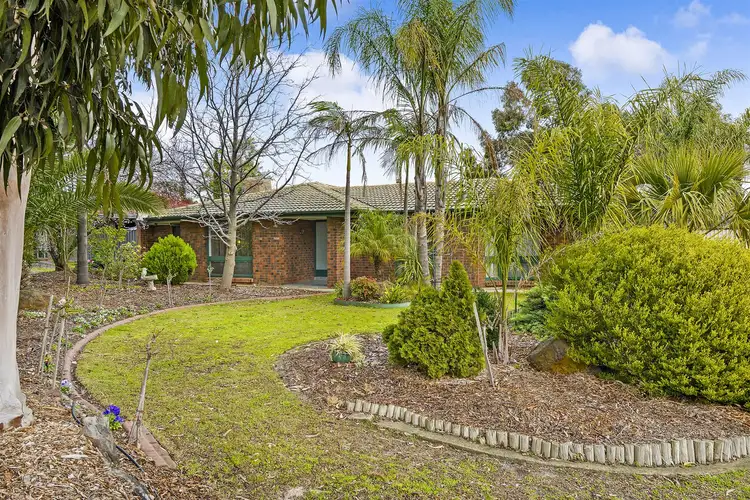 16 Oakridge Road, Aberfoyle Park SA 5159